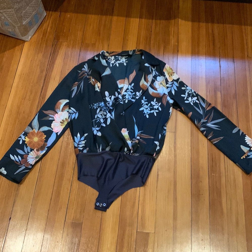 Zara floral navy bodysuit